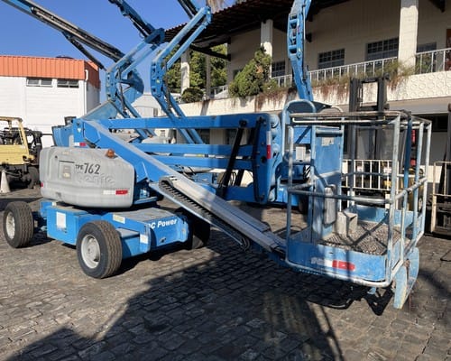 Plataforma Elevatória Genie Z4525DC 09/09 - Imagem 4