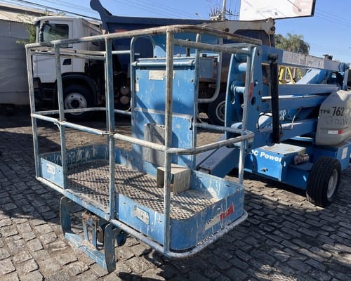 Plataforma Elevatória Genie Z4525DC 09/09 - Imagem 13