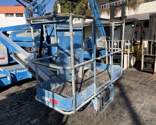 Plataforma Elevatória Genie Z4525DC 09/09 - Imagem 14