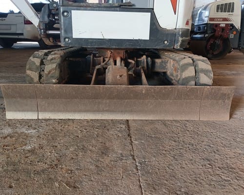 Mini Escavadeira Bobcat E20 19/19 - Imagem 15
