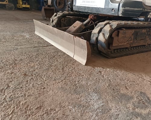 Mini Escavadeira Bobcat E20 19/19 - Imagem 16
