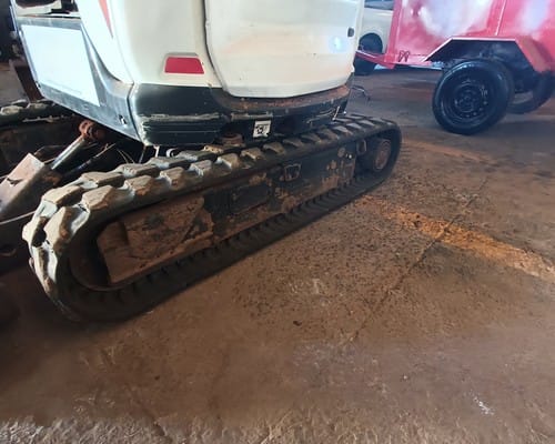 Mini Escavadeira Bobcat E20 19/19 - Imagem 19