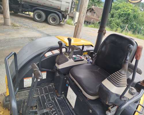 Mini Escavadeira Komatsu PC55 15/15 - Imagem 4