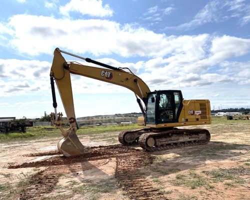 Escavadeira Caterpillar 320GC 22/22 - Imagem 1