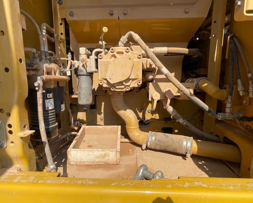 Escavadeira Caterpillar 320GC 22/22 - Imagem 11