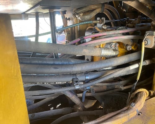Rolo compactador Caterpillar CS54B 14/14 - Imagem 13