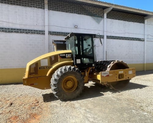 Rolo compactador Caterpillar CS54B 14/14 - Imagem 3