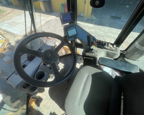 Rolo compactador Caterpillar CS54B 14/14 - Imagem 5