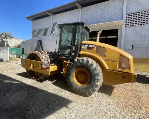 Rolo compactador Caterpillar CS54B 14/14 - Imagem 2