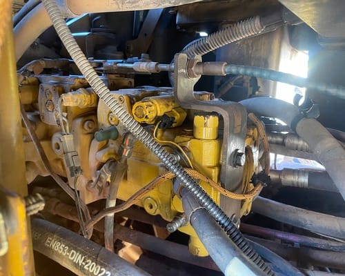Rolo compactador Caterpillar CS54B 14/14 - Imagem 14