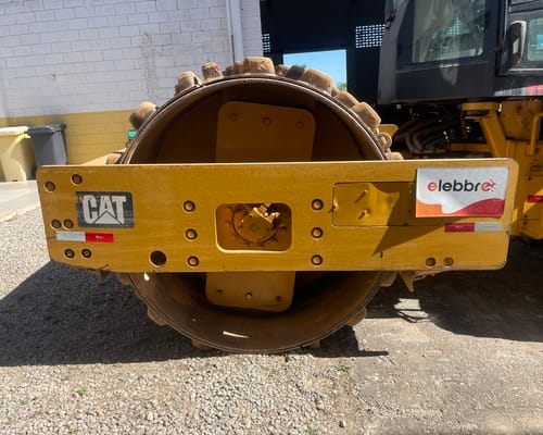 Rolo compactador Caterpillar CS54B 14/14 - Imagem 19