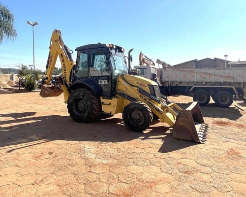 Retroescavadeira New Holland B110B 22/22 - Imagem 4