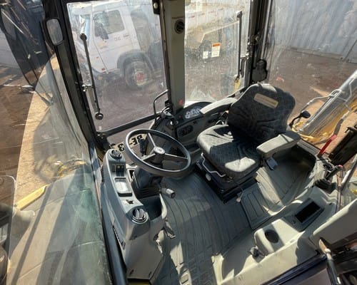 Retroescavadeira New Holland B110B 22/22 - Imagem 5