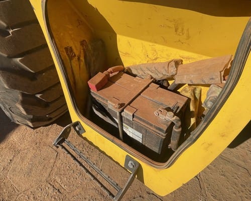 Retroescavadeira New Holland B110B 22/22 - Imagem 10
