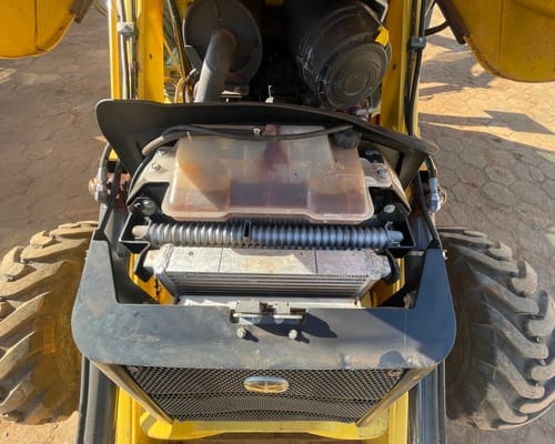 Retroescavadeira New Holland B110B 22/22 - Imagem 15