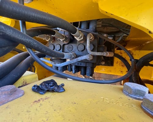 Retroescavadeira New Holland B110B 22/22 - Imagem 16