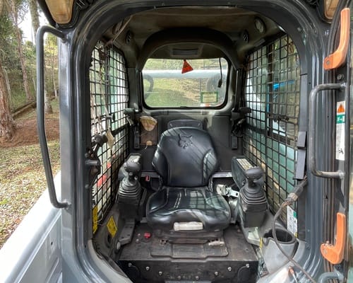 Mini Carregadeira Bobcat S570 20/20 - Imagem 5