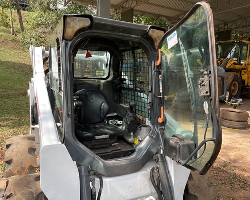 Mini Carregadeira Bobcat S570 20/20 - Imagem 6