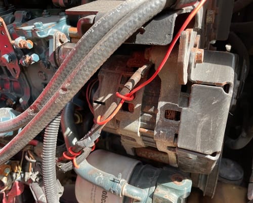 Mini Carregadeira Bobcat S570 20/20 - Imagem 12