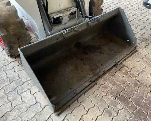 Mini Carregadeira Bobcat S570 20/20 - Imagem 19