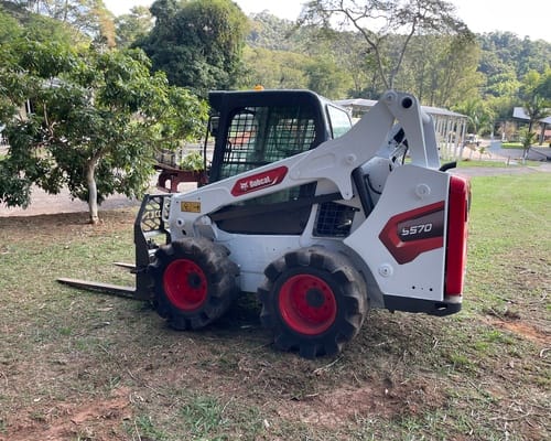 Mini Carregadeira Bobcat S570 21/21 - Imagem 2