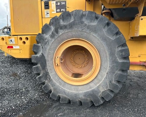 Pá carregadeira  John Deere 724K 17/17 - Imagem 10