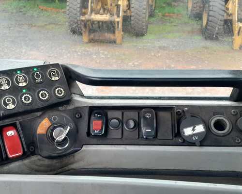Pá carregadeira  Caterpillar 924K 18/18 - Imagem 7