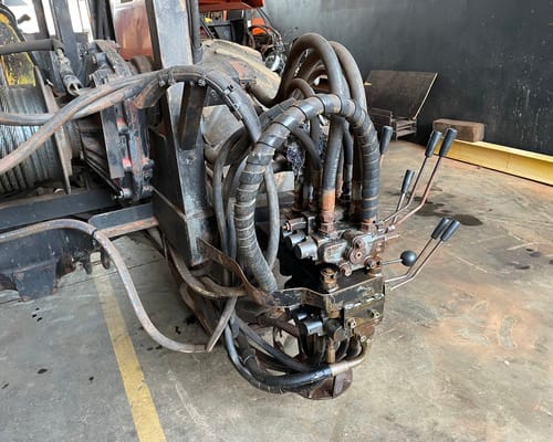 Trator Massey Ferguson 275 96/96 - Imagem 16