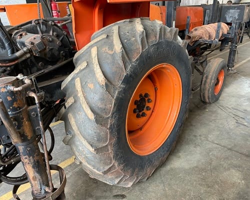 Trator Massey Ferguson 275 96/96 - Imagem 25