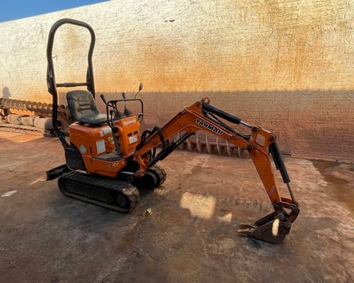 Mini Escavadeira Yanmar SV08 17/17 - Imagem 4