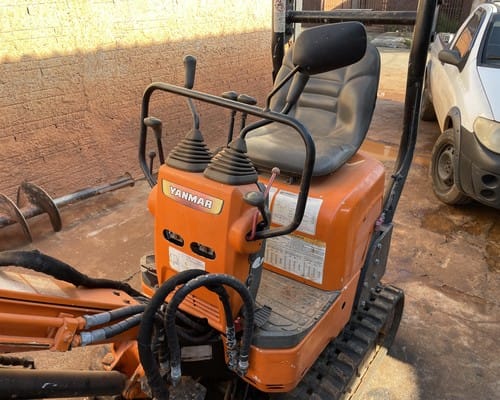 Mini Escavadeira Yanmar SV08 17/17 - Imagem 7
