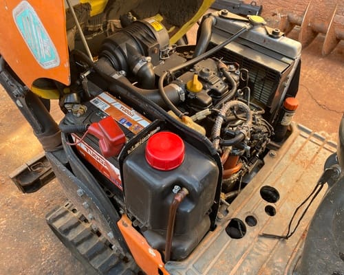 Mini Escavadeira Yanmar SV08 17/17 - Imagem 10