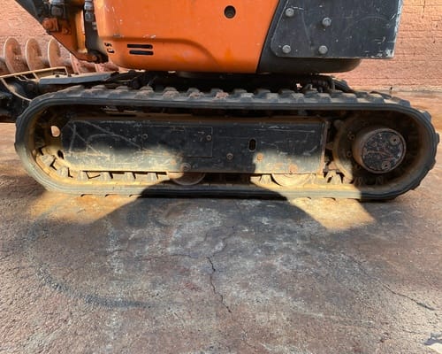 Mini Escavadeira Yanmar SV08 17/17 - Imagem 20