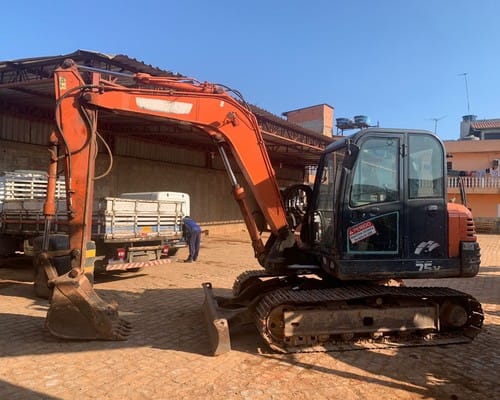 Mini Escavadeira Doosan S75V 12/12 - Imagem 2