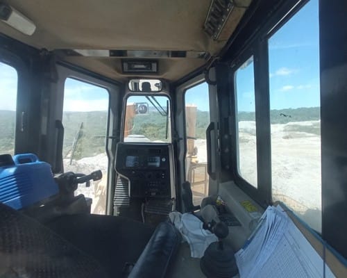 Trator de Esteiras Caterpillar D6T XL 13/13 - Imagem 19