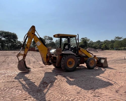 Retroescavadeira JCB  JCB 3C 08/08 - Imagem 3