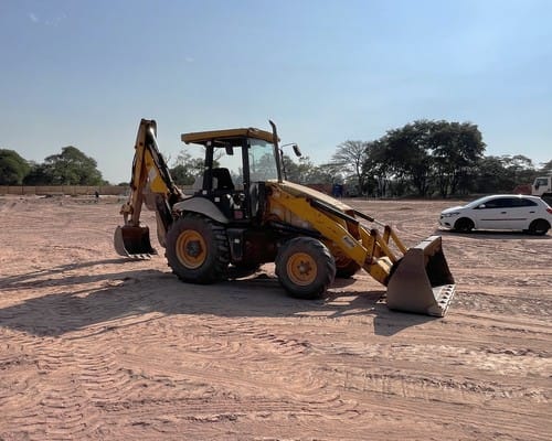 Retroescavadeira JCB  JCB 3C 08/08 - Imagem 4