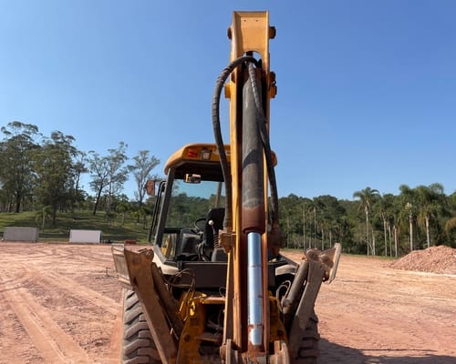 Retroescavadeira JCB  JCB 3C 08/08 - Imagem 12