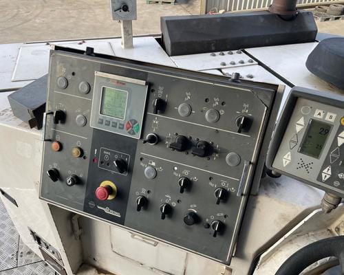 Fresadora de Asfalto Wirtgen W100F 09/09 - Imagem 11