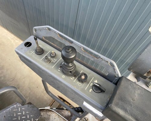 Fresadora de Asfalto Wirtgen W100F 09/09 - Imagem 12