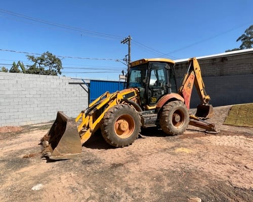 Retroescavadeira JCB 4 CX 10/10 - Imagem 1