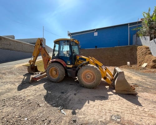 Retroescavadeira JCB 4 CX 10/10 - Imagem 4