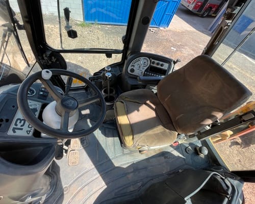 Retroescavadeira JCB 4 CX 10/10 - Imagem 7