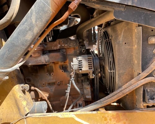 Retroescavadeira Caterpillar 416E 08/08 - Imagem 11