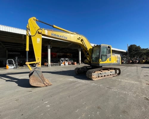 Escavadeira Komatsu PC200 09/09 - Imagem 1