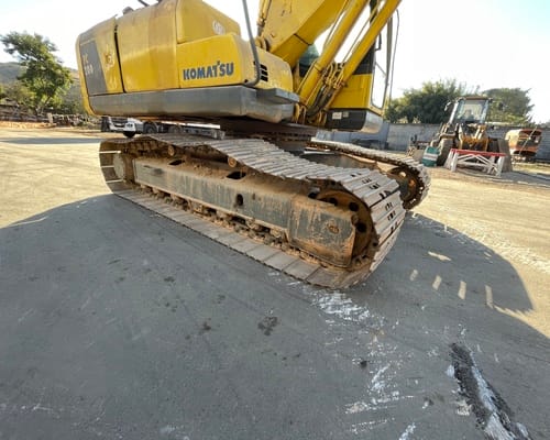 Escavadeira Komatsu PC200 09/09 - Imagem 18