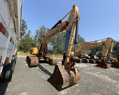 Escavadeira JCB JS200 LC 12/12 - Imagem 4