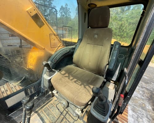Escavadeira JCB JS200 LC 12/12 - Imagem 5