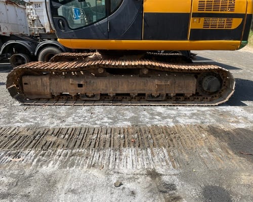 Escavadeira JCB JS200 LC 12/12 - Imagem 30