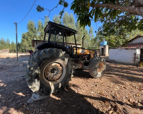 Trator Valtra BH 180 05/05 - Imagem 3
